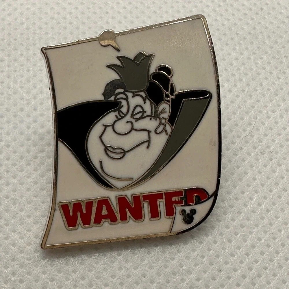 Disney WDW Cast Lanyard Series 2006 Evil Queen‎ Wanted Poster